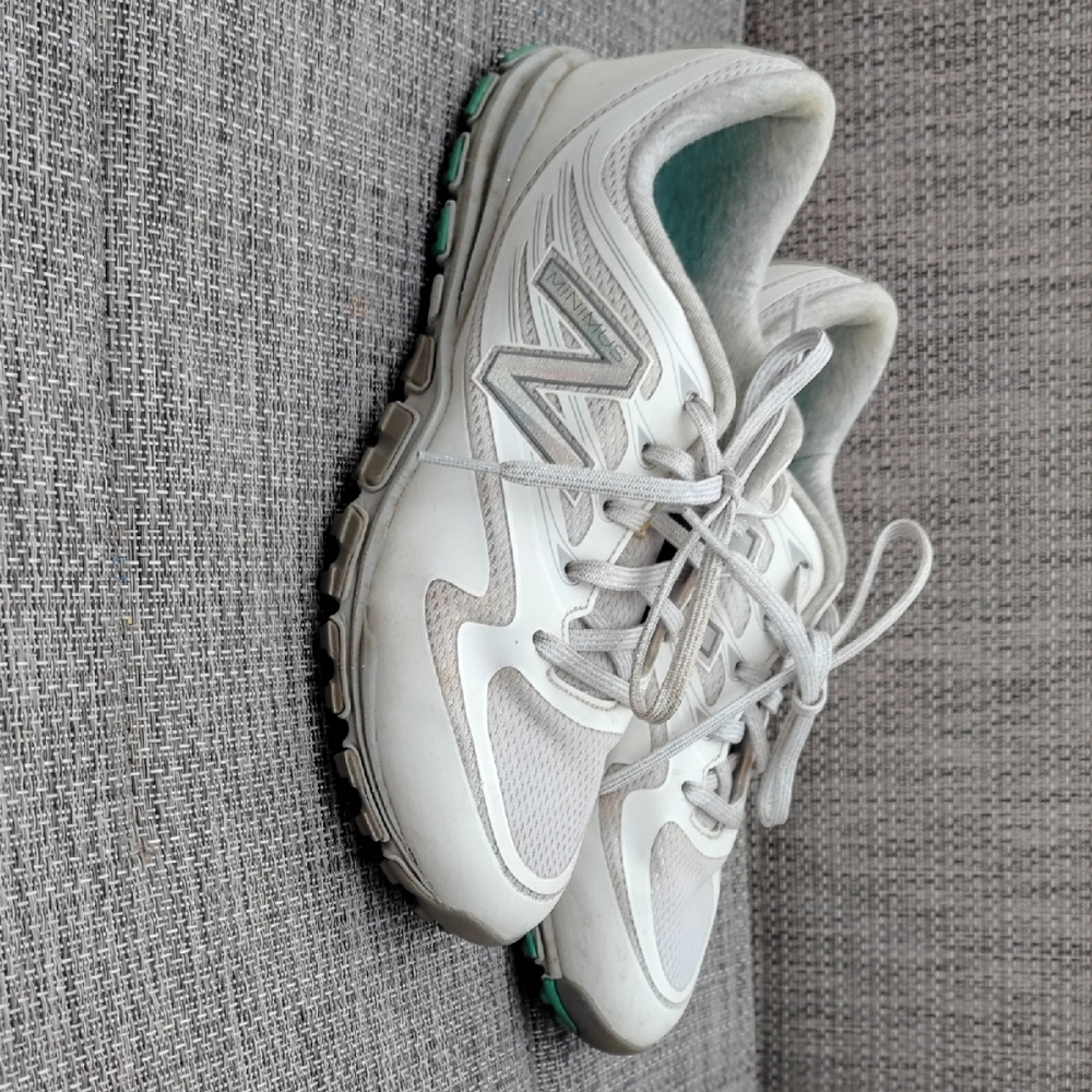 New Balance Women's Gray and White Golf Shoes